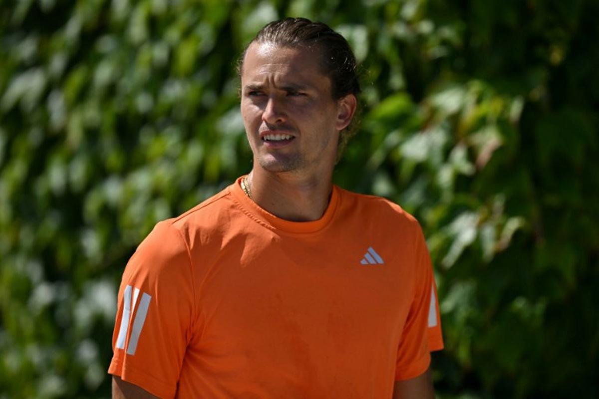 Germany's Alexander Zverev arrives at the practice courts at The All England Lawn Tennis and Croquet Club in Wimbledon, southwest London, on June 24, 2026, ahead of the 2026 Wimbledon Championships.  Glyn KIRK / AFP