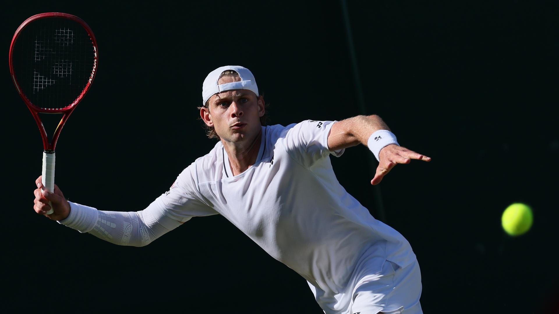 Belgian Zizou Bergs pictured in action during a tennis match between Belgian Bergs and British Fery, in the third round of the Men's singles at the Wimbledon grand slam tennis tournament in London, Britain, Saturday 04 July 2026.  BELGA PHOTO BENOIT DOPPAGNE
