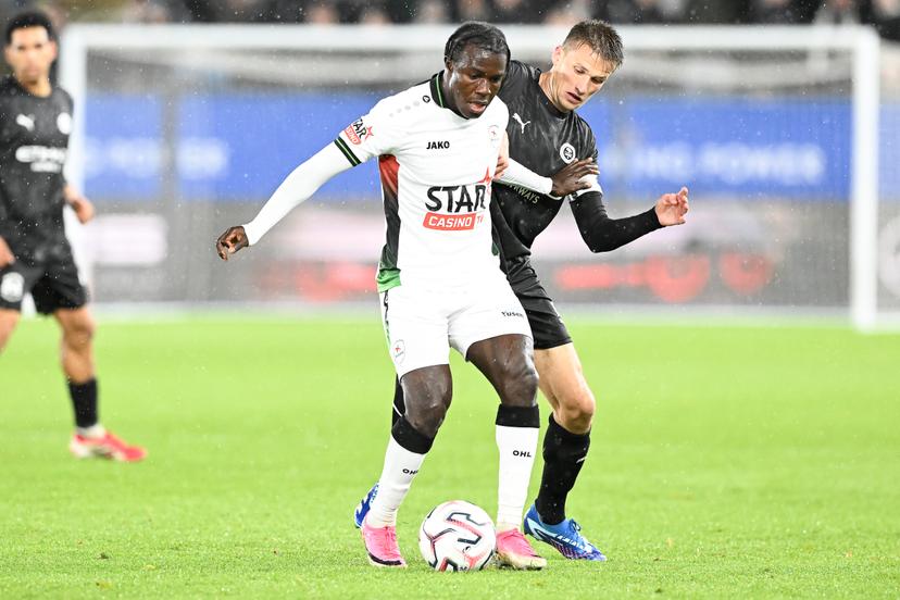 Lommel's Lucas Schoofs and OHL's Emmanuel Addai pictured in action during a soccer match between Oud-Heverlee Leuven and Lommel SK, Saturday 24 October 2026 in Heverlee, on day 9 of the 2026-2027 'Jupiler Pro League' first division of the Belgian championship. BELGA PHOTO JILL DELSAUX