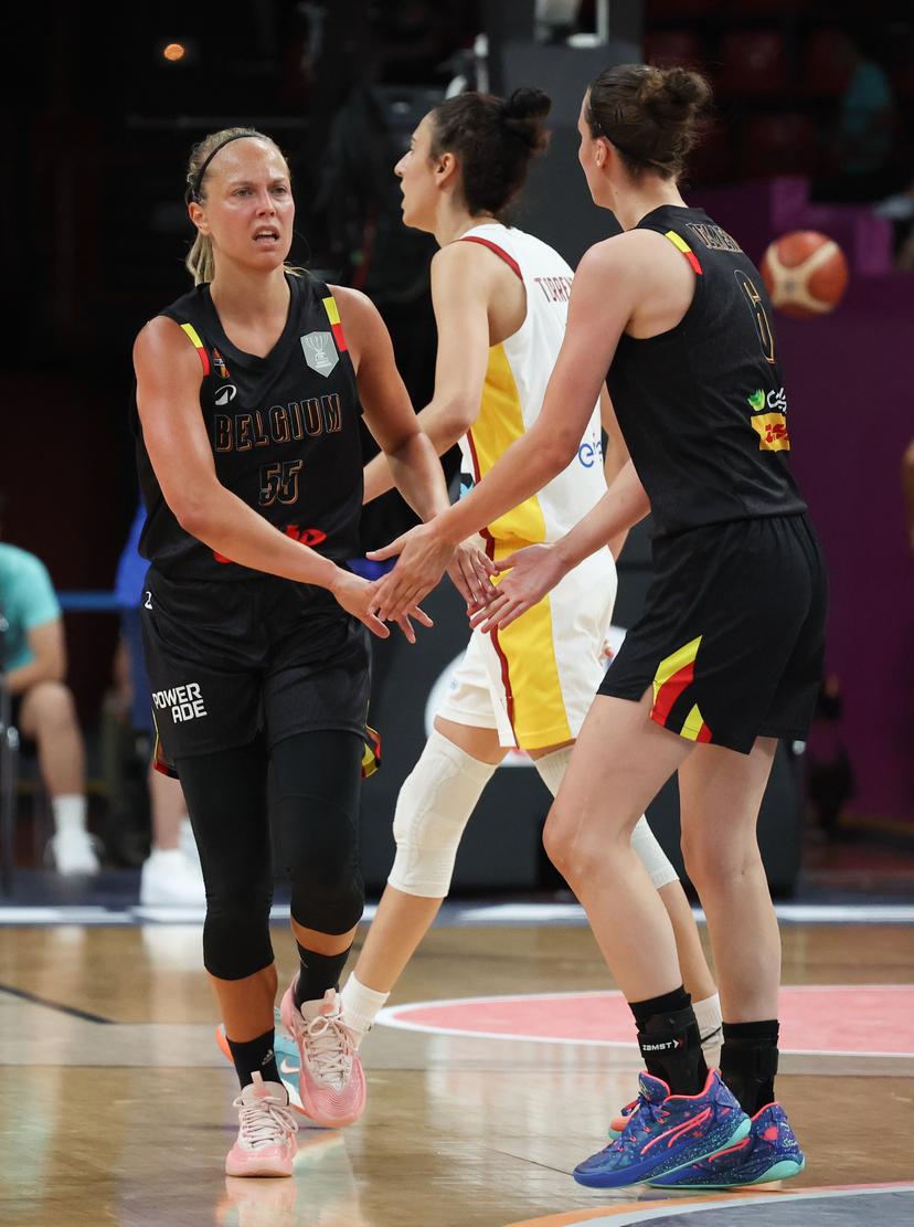 Belgium's Julie Allemand and Belgium's Antonia Delaere pictured during a basketball match between Spain and Belgian national team 'the Belgian Cats' on Sunday 29 June 2025 in Piraeus, Greece, the final of the FIBA Women's EuroBasket 2025. BELGA PHOTO VIRGINIE LEFOUR