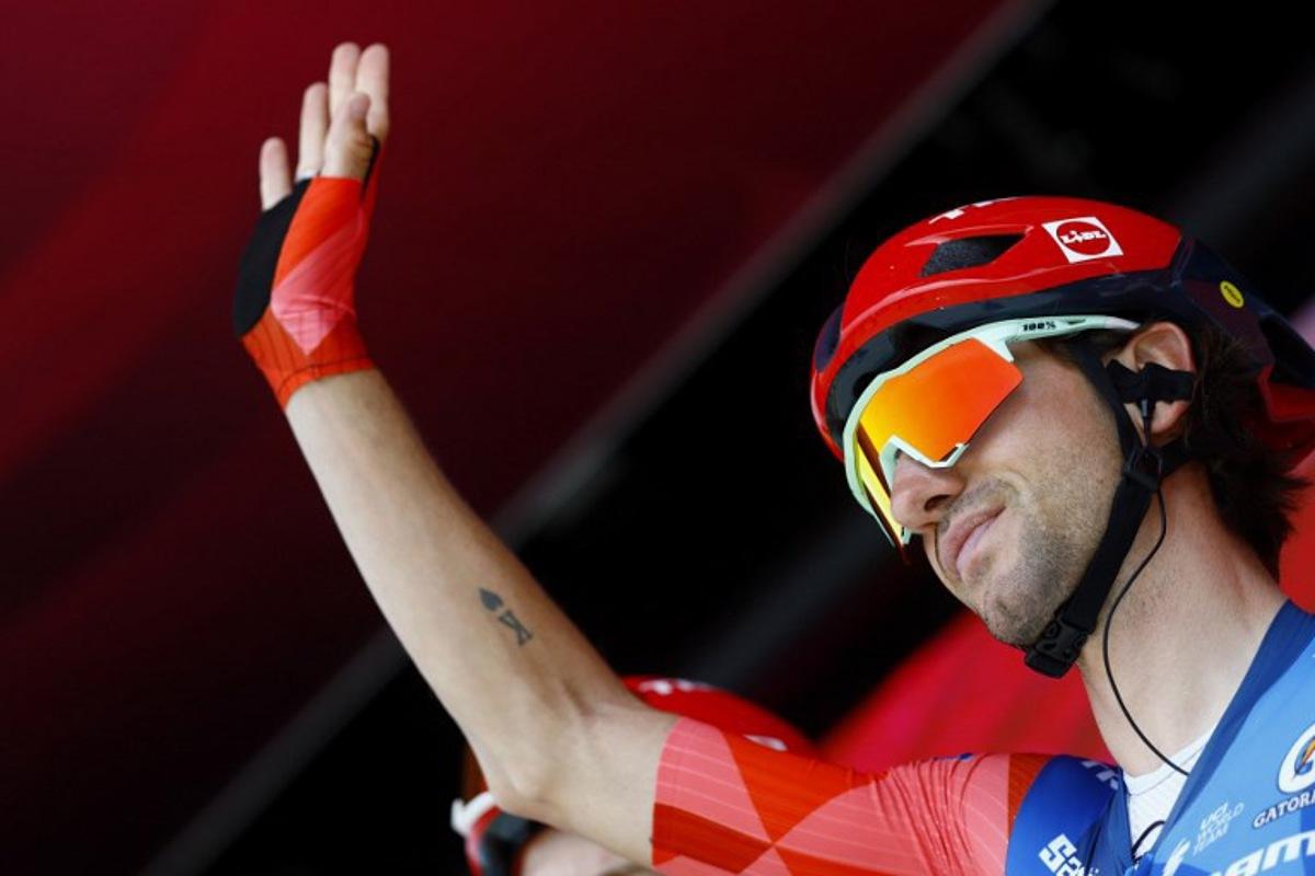 Lidl - Trek Italian rider Giulio Ciccone waves during the presentation of the teams prior the 1st stage of the Giro d'Italia 2026 - Tour of Italy cycling race between Nessebar and Burgas, Bulgaria, on May 8, 2026.  Luca Bettini / AFP