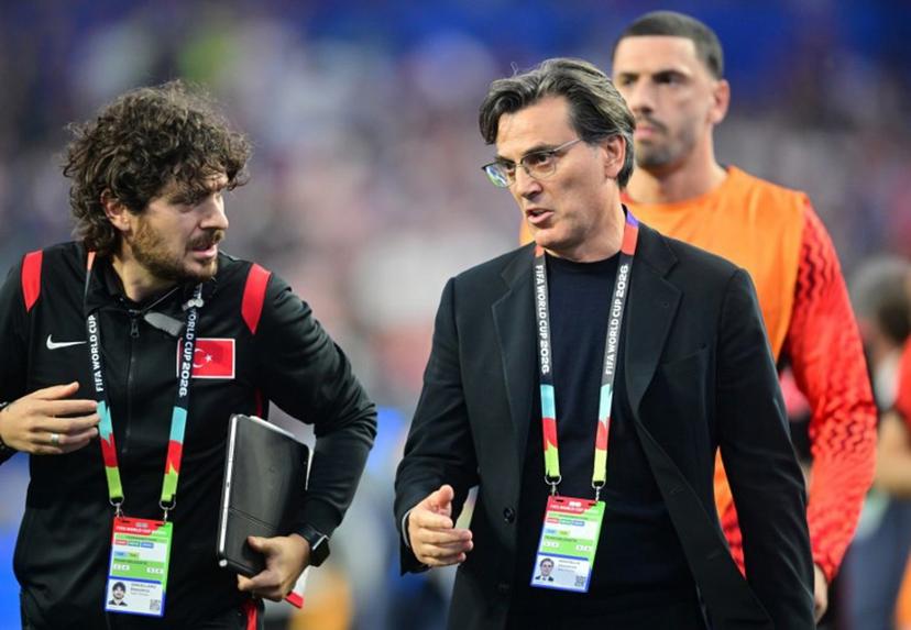 Turkey's Italian head coach Vincenzo Montella gestures during the 2026 World Cup Group D football match between Turkey and USA at the Los Angeles Stadium in Inglewood on June 25, 2026.   Frederic J. BROWN / AFP