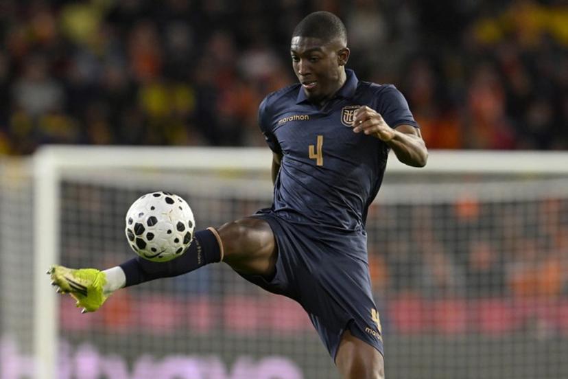 Ecuador's Defender #04 Joel Ordonez controls the ball during the friendly international football match between the Netherlands and Ecuador at the PSV Stadium in Eindhoven on March 31, 2026.  JOHN THYS / AFP