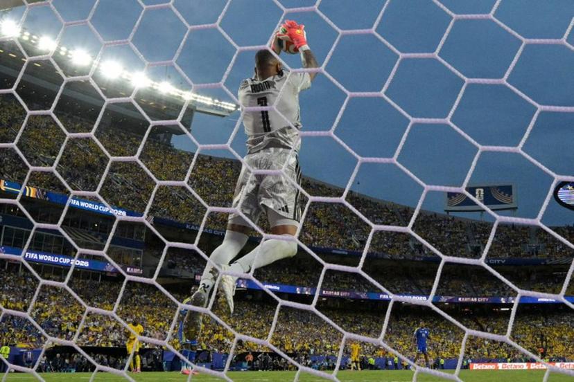 Curacao's goalkeeper #01 Eloy Room makes a save during the 2026 World Cup Group E football match between Ecuador and Curacao at the Kansas City Stadium in Kansas City on June 20, 2026.   JUAN MABROMATA / AFP