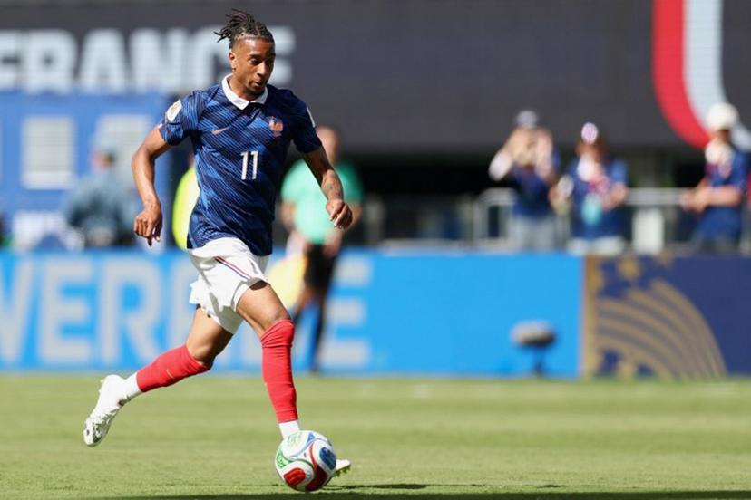 France's forward #11 Michael Olise controls the ball during the 2026 World Cup Group I football match between France and Senegal at the New York/New Jersey Stadium in East Rutherford on June 16, 2026.   CHARLY TRIBALLEAU / AFP
