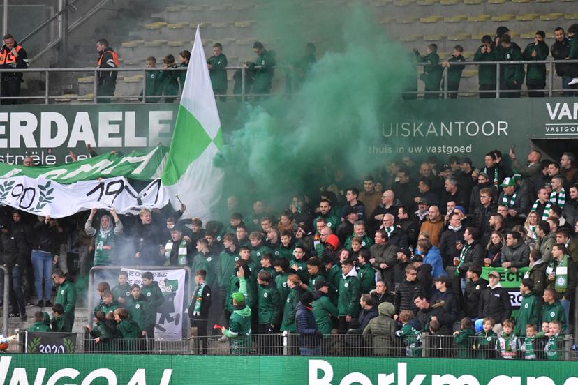 Illustration picture shows, Lommel's supporters pictured during and  a soccer match between Lommel SK and Beerschot VA, Sunday 06 November 2022 in Lommel, on day 12 of the 2022-2023 'Challenger Pro League' 1B second division of the Belgian championship. BELGA PHOTO JILL DELSAUX