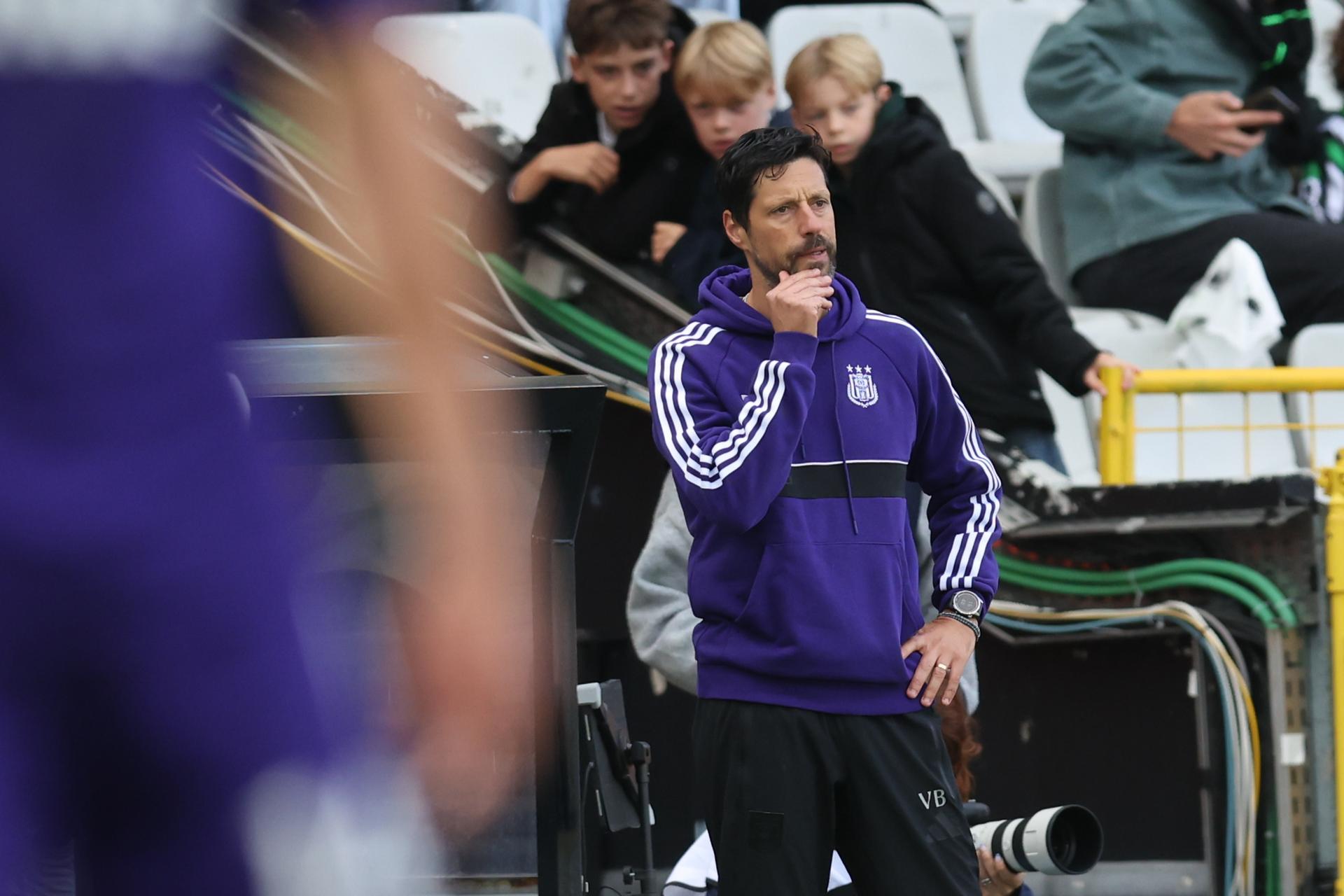 Anderlecht's head coach Vitor Bruno reacts during a soccer match between Cercle Brugge and Royal SPorting Anderlecht, Saturday 10 October 2026 in Brugge, on day 8 of the 2026-2027 'Jupiler Pro League' first division of the Belgian championship. BELGA PHOTO BRUNO FAHY