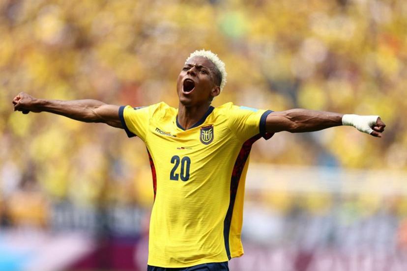 Ecuador's forward #20 Nilson Angulo celebrates scoring his team's first goal during the 2026 World Cup Group E football match between Ecuador and Germany at the New York/New Jersey Stadium in East Rutherford on June 25, 2026.  CHARLY TRIBALLEAU / AFP