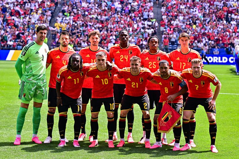 L-R, Up, Belgium's goalkeeper Thibaut Courtois, Belgium's Brandon Mechele, Belgium's Thomas Meunier, Belgium's Amadou Onana, Belgium's Nathan Ngoy, Belgium's Charles De Ketelaere and front, Belgium's Jeremy Doku, Belgium's Leandro Trossard, Belgium's Timothy Castagne, Belgium's Youri Tielemans and Belgium's Kevin De Bruyne pose for the team picture at the start of a soccer game between Belgian national team Red Devils and Egypt, on Monday 15 June 2026 in Seattle, the first game in the group stage of the FIFA World Cup 2026 in the United States of America. The Diables Rouges - Rode Duivels were drawn into Group G. BELGA PHOTO DIRK WAEM