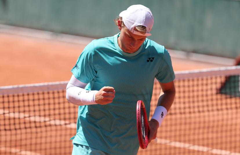 Belgian Zizou Bergs celebrates during a first round match in the men's doubles between Belgian pair Bergs-Collignon and Belgian-Dutch pair Gille-Verbeek at the Roland Garros French Open tennis tournament, in Paris, France, Tuesday 26 May 2026. This year's tournament takes place from 18 May to 07 June. BELGA PHOTO VIRGINIE LEFOUR