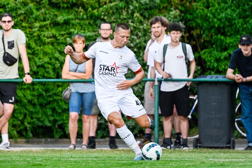 OHL's Ilias Breugelmans pictured in action during a friendly soccer game between first division club Oud-Heverlee Leuven and amateur team Bertem-Leefdaal, Wednesday 21 June 2023 in Oud-Heverlee, in preparation of the upcoming 2023-2023 season. BELGA PHOTO TOM GOYVAERTS