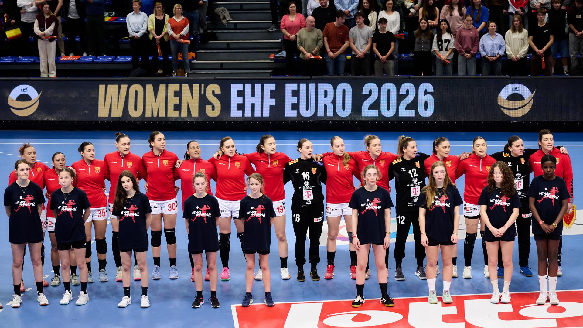 ATTENTION EDITORS - HAND OUT PICTURES - EDITORIAL USE WITH STORY ON HANDBALL ONLY - MANDATORY CREDIT ALAIN DECAMPS Hand out pictures released by Alain Decamps shows Belgium's players during the national anthem at the start of the handball game between the Black Arrows, Belgium national women handball team, and North Macedonia, a Qualifier Phase 2 Euro 2026 game on Wednesday 04 March 2026 in Hasselt. HAND OUT - ALAIN DECAMPS Belga and Belga Editorial Board decline all responsibility regarding the content of this picture.