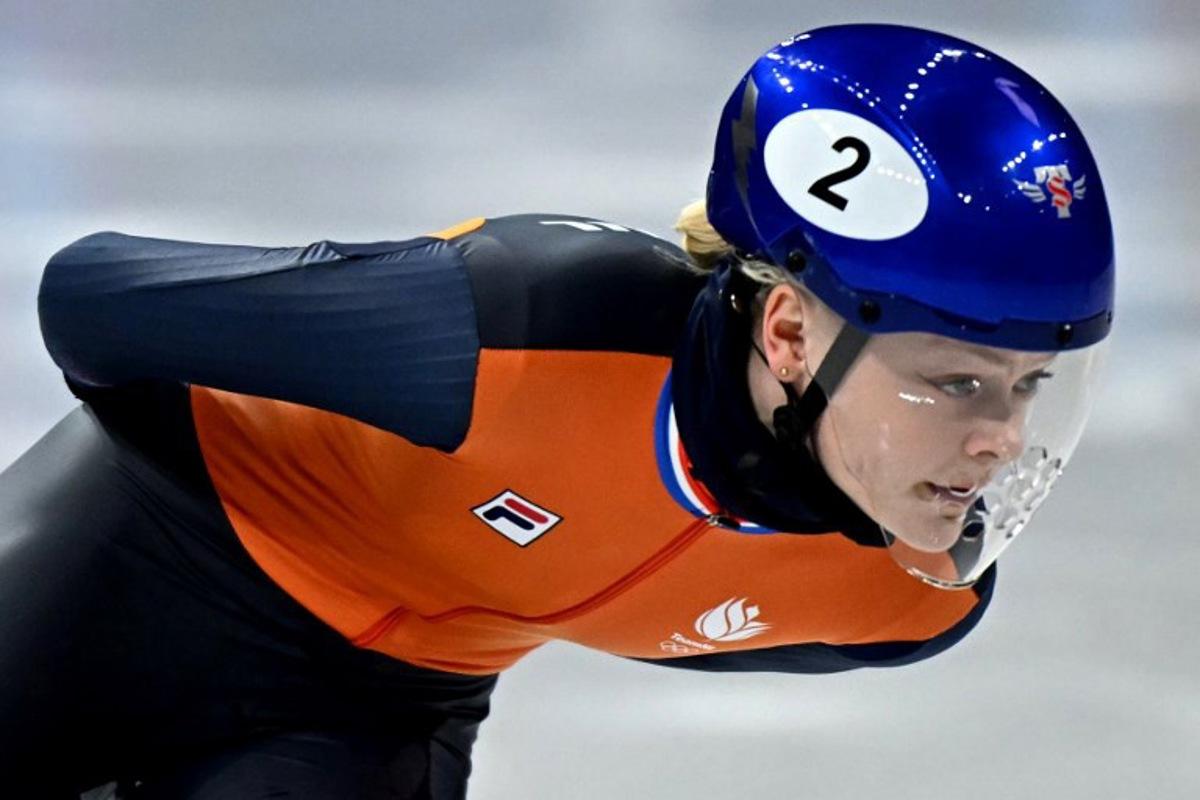 Netherlands' Xandra Velzeboer reacts after competing in the short track speed skating women's 1000m semi-final during the Milano Cortina 2026 Winter Olympic Games at Milano Ice Skating Arena in Milan on February 16, 2026. Gabriel BOUYS / AFP