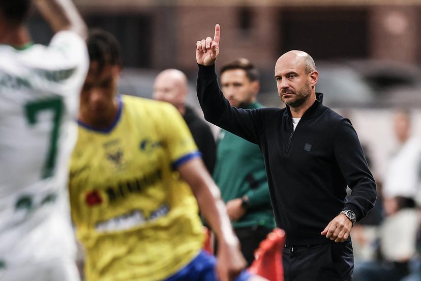 STVV's head coach Frederic De Meyer is pictured during a soccer game between Belgian Sint-Truidense V.V. and Cypriot AC Omonoia Nicosia, Thursday 20 August 2026 in Sint-Truiden, the first leg of the play-off round for the UEFA Europa League league phase. BELGA PHOTO BRUNO FAHY
