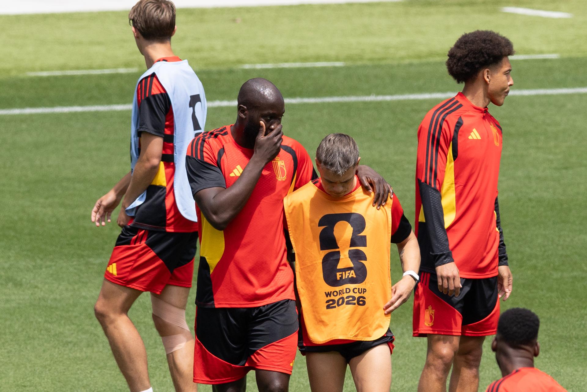 Belgium's Romelu Lukaku and Belgium's Leandro Trossard pictured during a training session of Belgian national soccer team Red Devils in Los Angeles, USA, on Saturday 20 June 2026. The Red Devils prepare for their second game in the group stage of the 2026 FIFA World Cup. BELGA PHOTO BRUNO FAHY