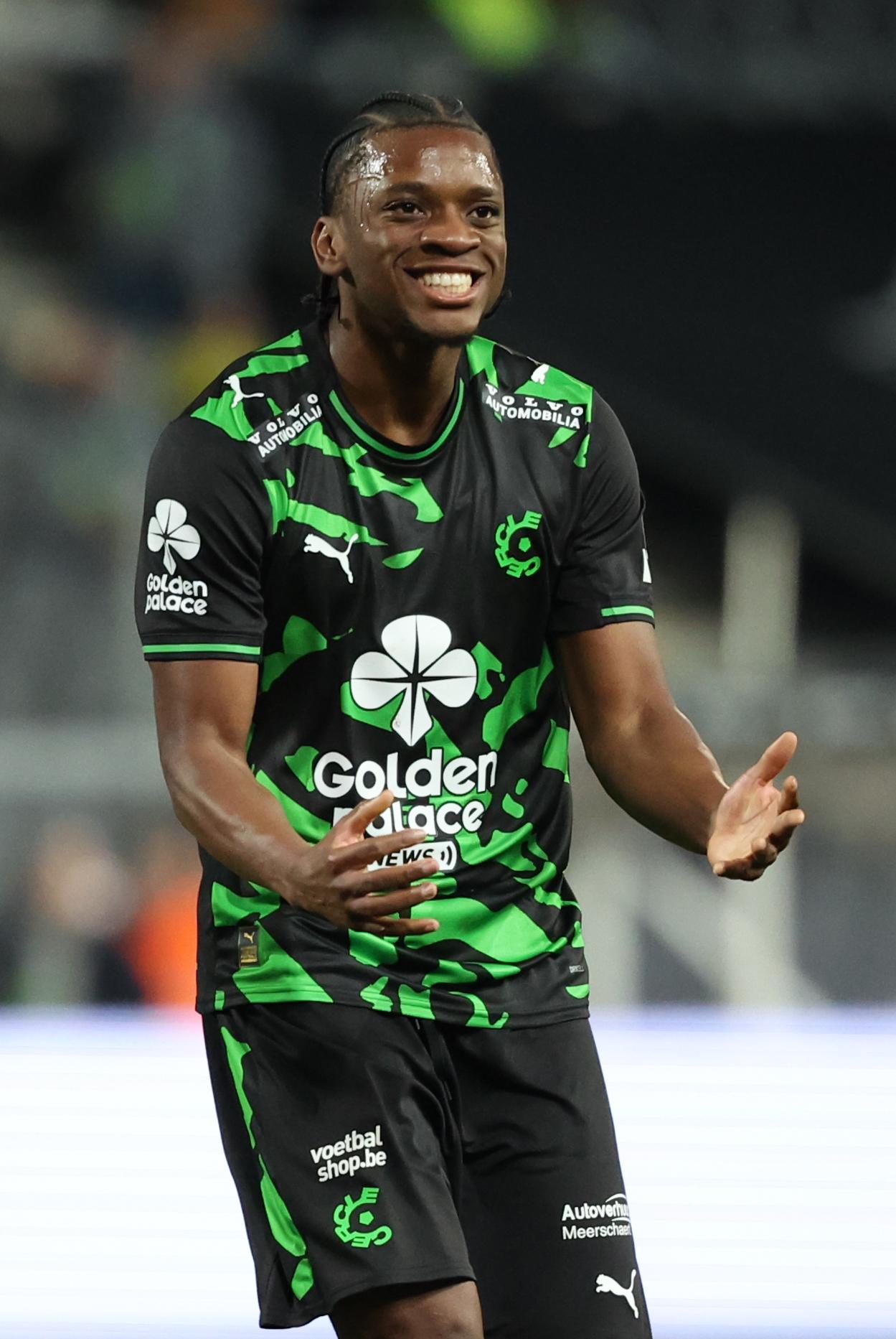Cercle's Flavio Basilua Jacinto Nazinho celebrates after scoring during a soccer match between Sporting Charleroi and Cercle Brugge, Saturday 07 February 2026 in Charleroi, on day 24 of the 2025-2026 'Jupiler Pro League' first division of the Belgian championship. BELGA PHOTO VIRGINIE LEFOUR