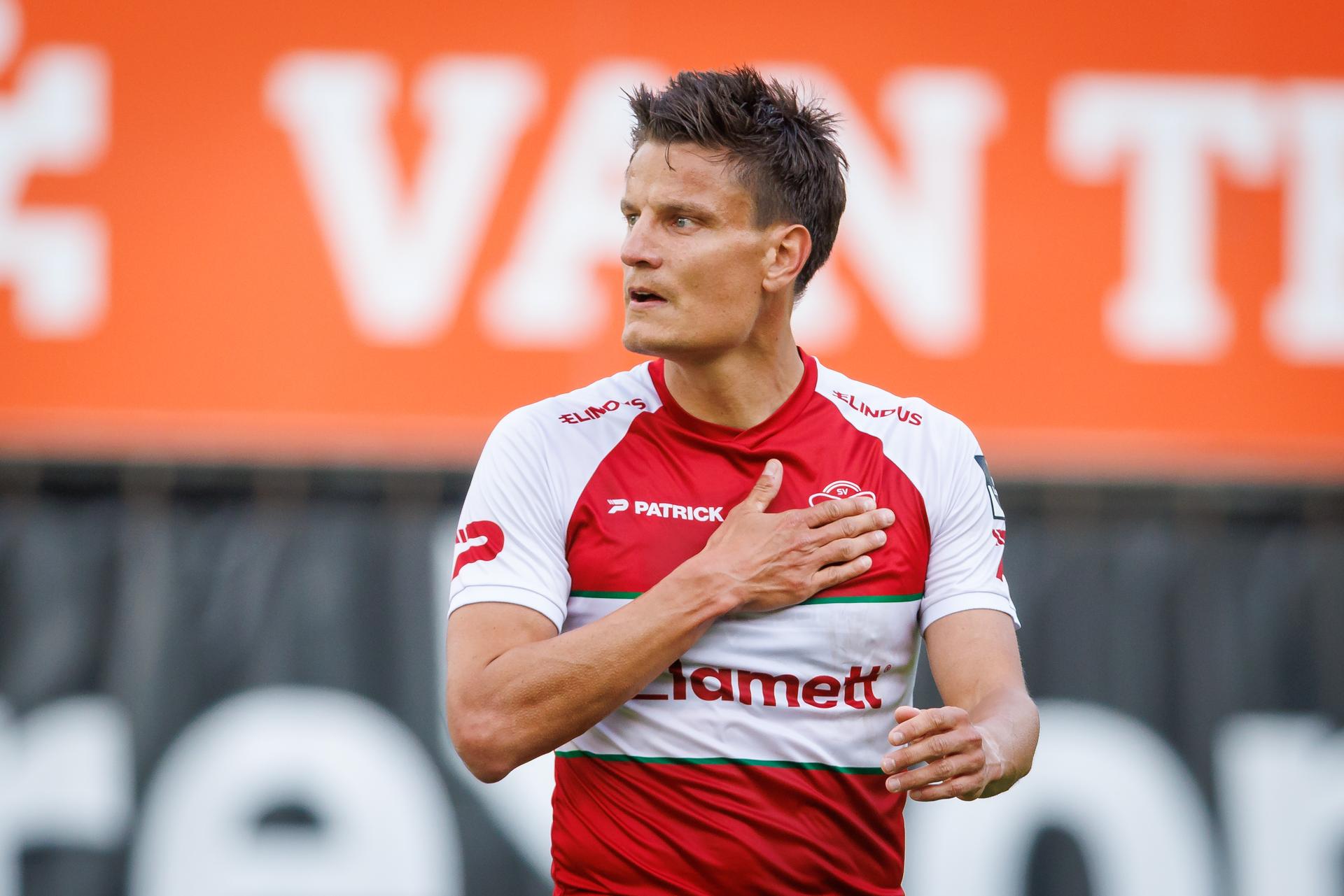 Essevee's Jelle Vossen pictured after his last match for Essevee a soccer match between SV Zulte Waregem and FCV Dender EH, Saturday 09 May 2026 in Waregem, on the sixth and last day of the Relegation Play-offs of the 2025-2026 'Jupiler Pro League' first division of the Belgian championship. BELGA PHOTO KURT DESPLENTER