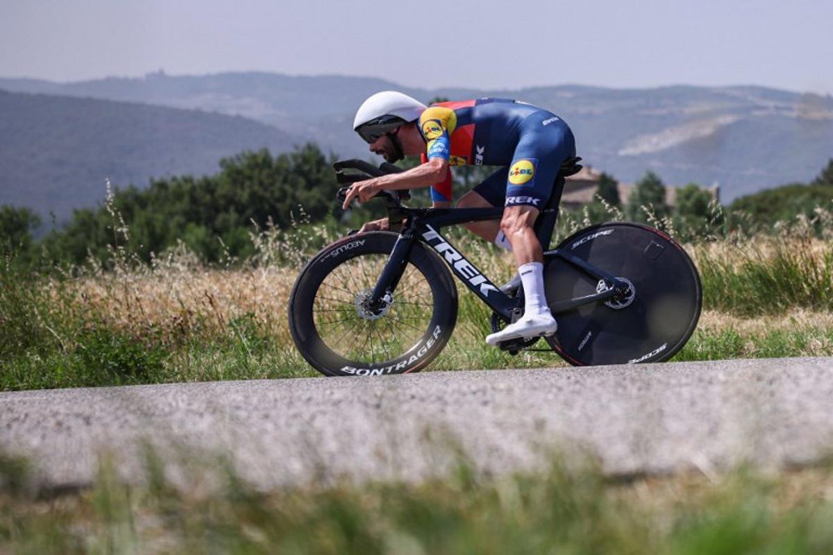 Lidl-Trek's French rider Julien Bernard cycles during the 4th stage of the 77th edition of the Criterium du Dauphine cycling race, a 17,4 km individual time trial between Charmes-sur-Rhône and Saint-Péray, on June 11, 2025. Anne-Christine POUJOULAT / AFP